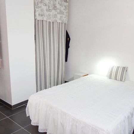 Awesome Apartment In Sauvian With Wifi Buitenkant foto