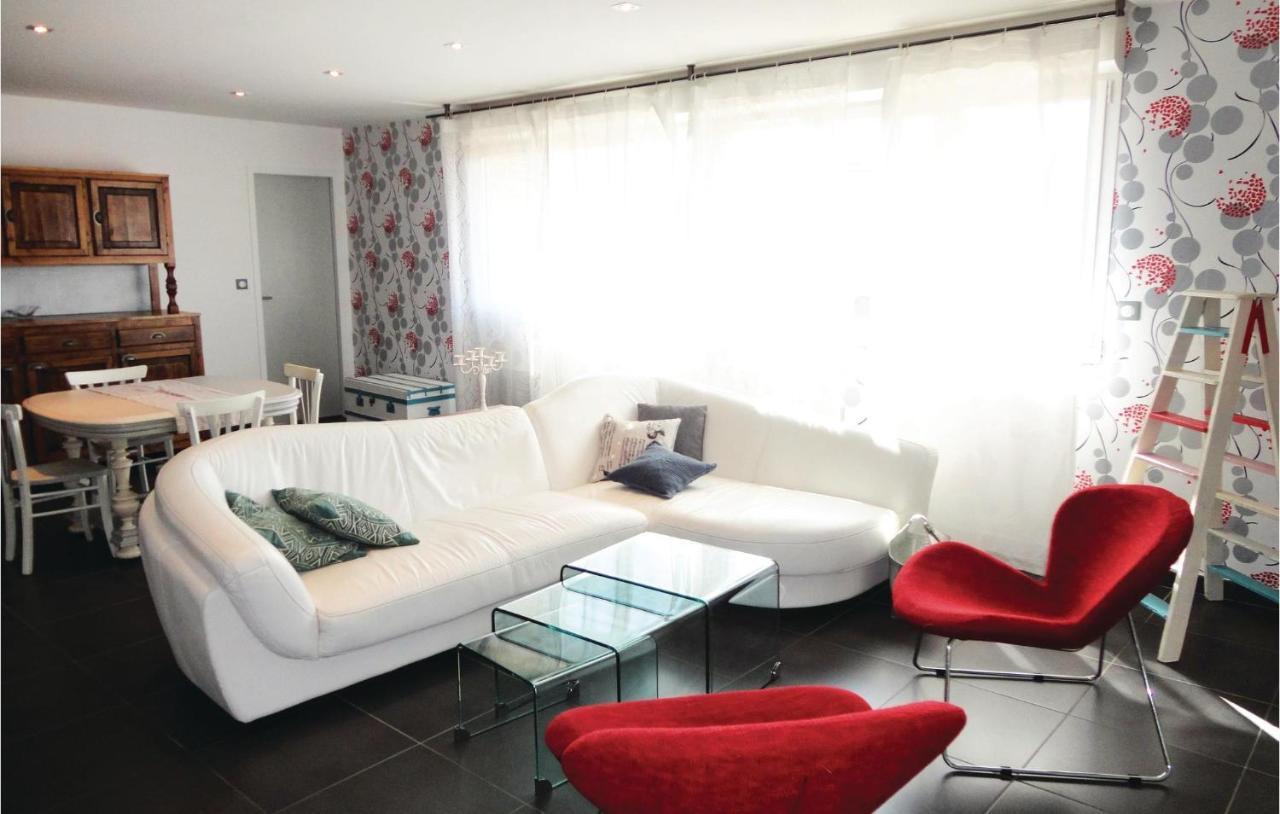 Awesome Apartment In Sauvian With Wifi Buitenkant foto