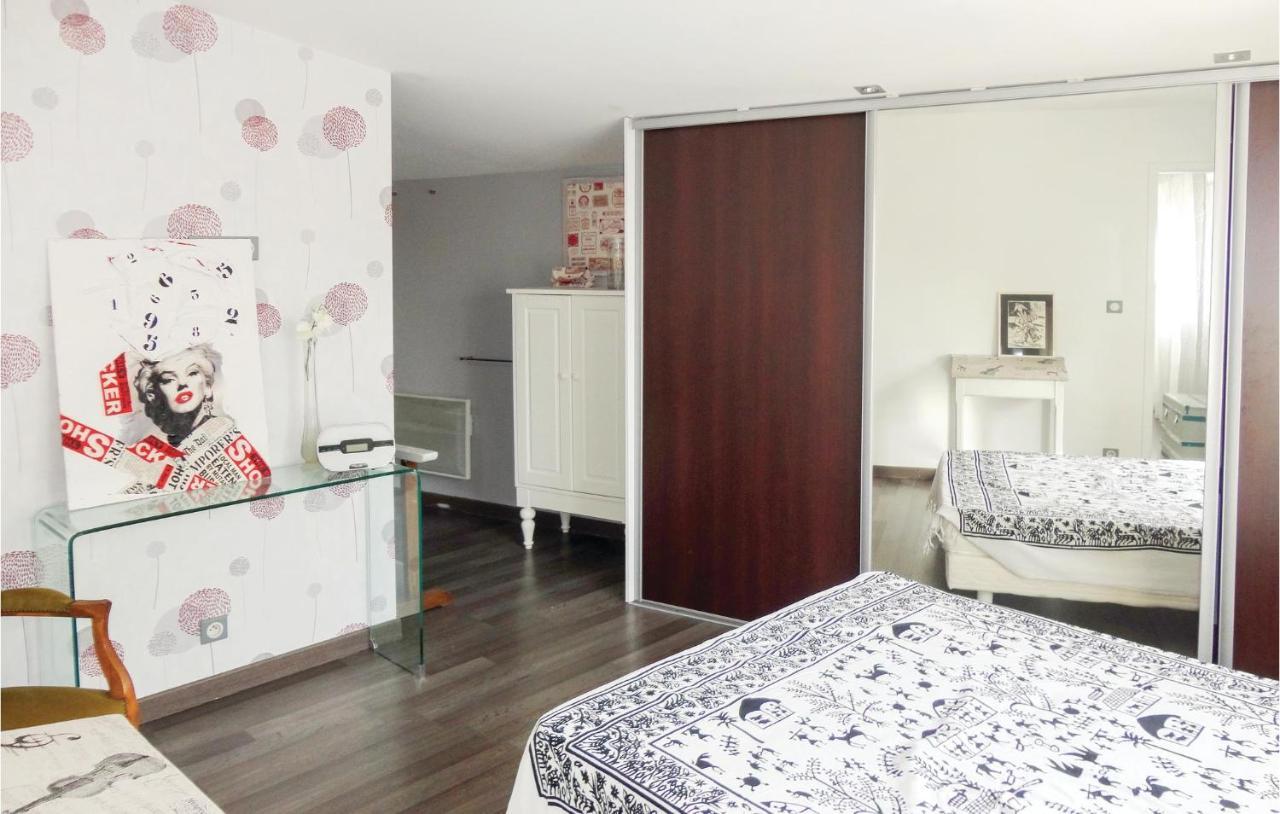 Awesome Apartment In Sauvian With Wifi Buitenkant foto